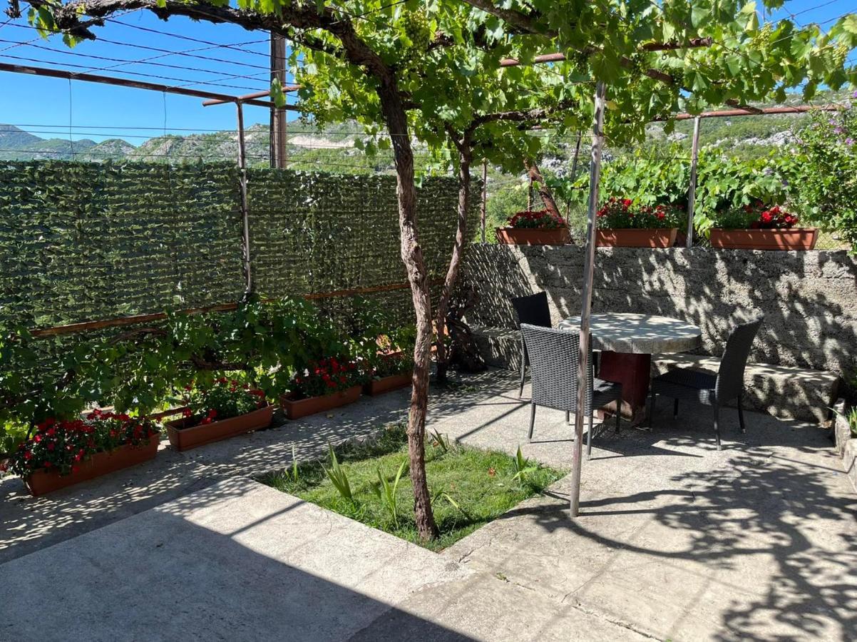 Una Apartment Cetinje Luaran gambar